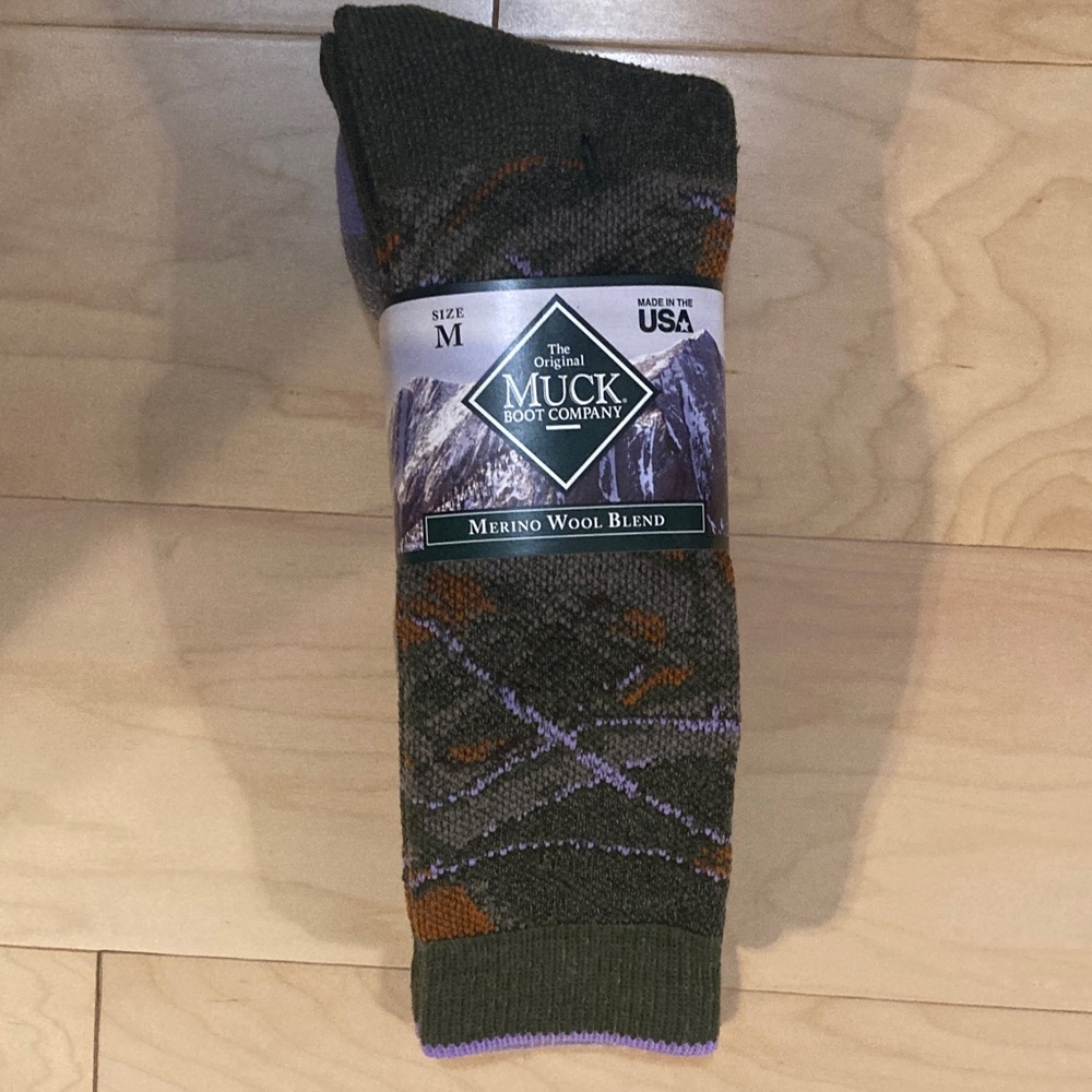 Muck Boot Women’s 2 Pairs Purple Camo Merino Wool Socks Size Medium